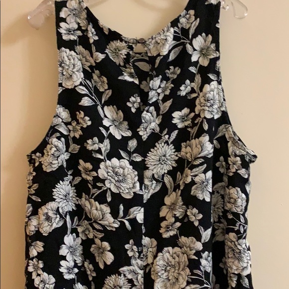 Forever 21 floral dress - Picture 2 of 5
